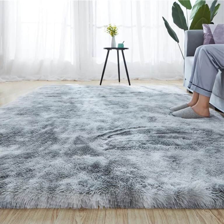Fluffy Rug - Grey in Multiple Sizes